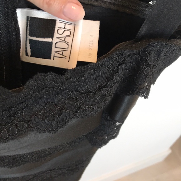 Tadashi bandage, lace, slimming holiday dress - Picture 6 of 9